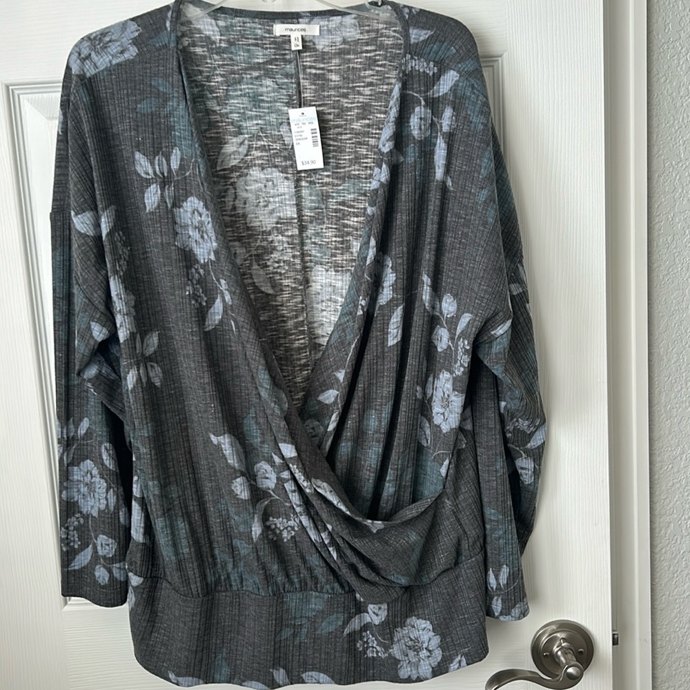 Softwrap Floral Surplice Long-Sleeve Top - Gray
